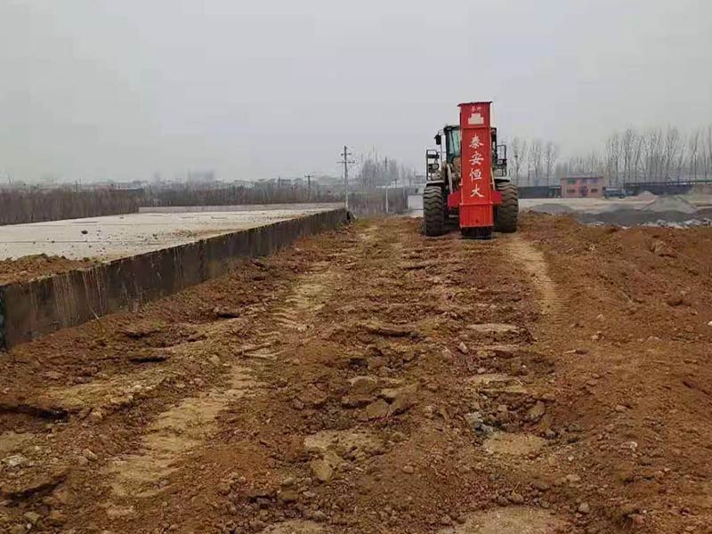 鏟車(chē)液壓夯實(shí)機(jī)
