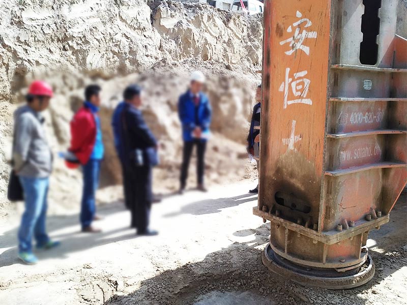 裝載機高速液壓夯實機 裝載機高速液壓夯實機